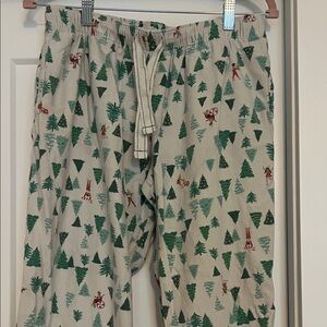 Old Navy Green and Red Tree Print Pajama Pants